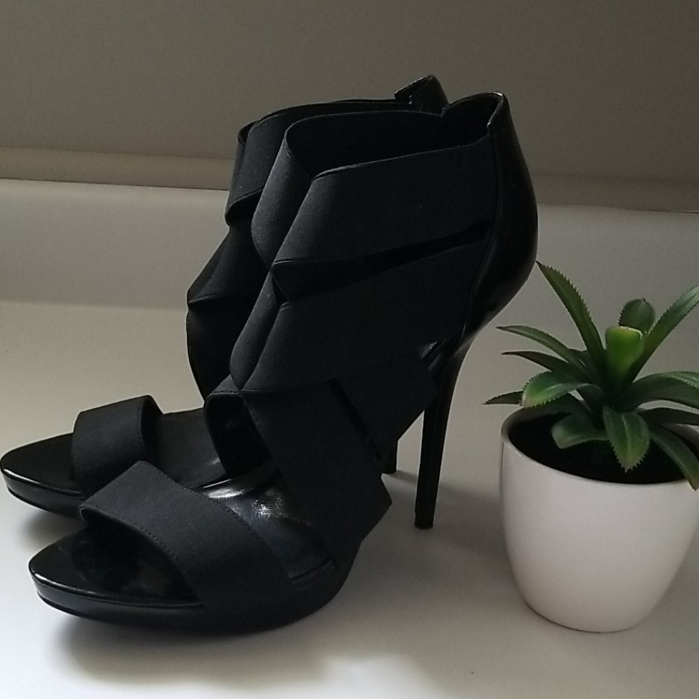 NWOT BCBGeneration Elastic Strappy Stiletto Sandal